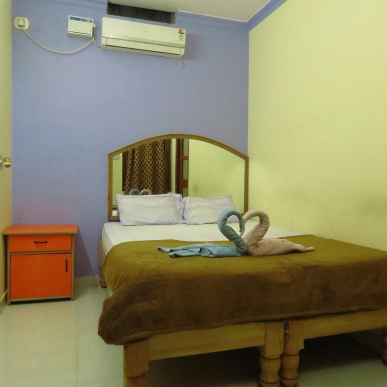 هامبي Thilak Home Stay الغرفة الصورة